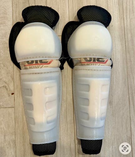 Vintage Hockey Shin Pad “Lot” (VIC/Hattem)