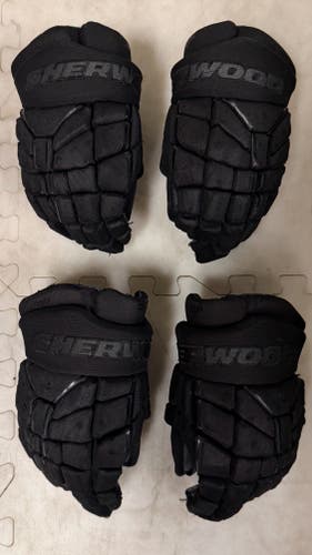 Sher-Wood Code TMP Pro Junior Gloves 12" Pro Stock (used)