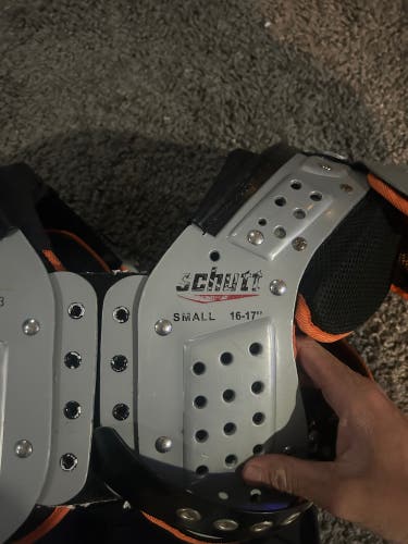 Small Adult Schutt Shoulder Pads (Used)