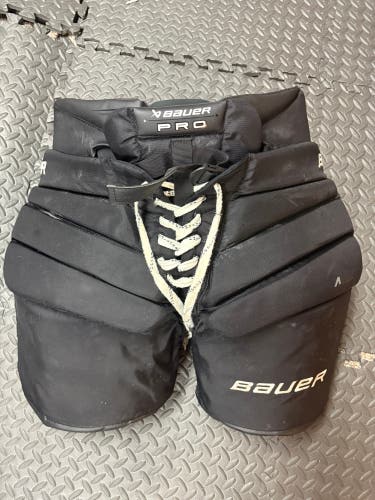 Senior Large 2023 Bauer Pro Hockey Goalie Pants (Used)
