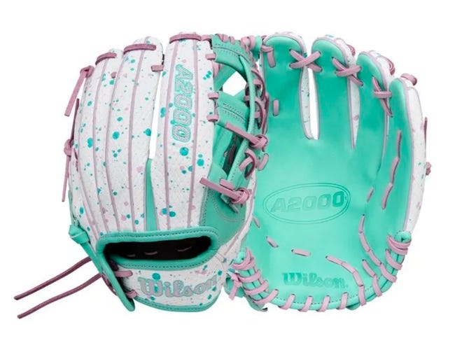 Wilson RH Infield A2000 Softball Glove 11.75"