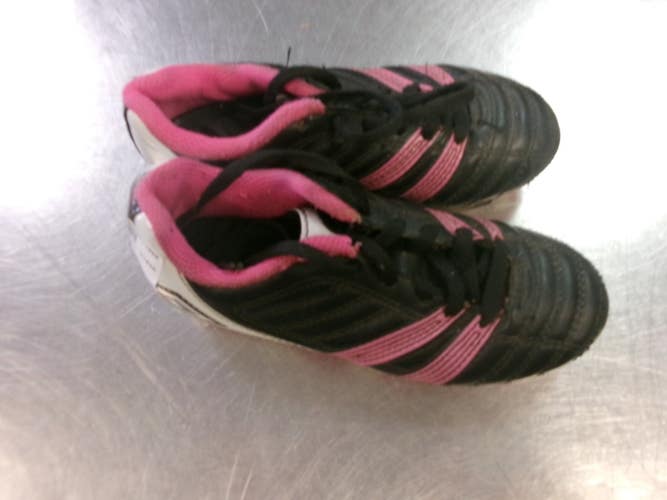 Used Umbro Soccer Cleats Pink Youth 12.0 11868-S000071776