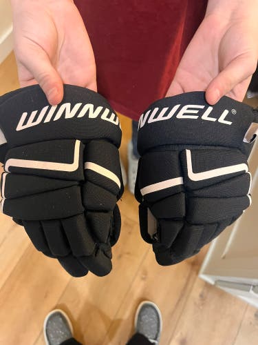 Winnwell AMP500 Gloves 9" (Used)