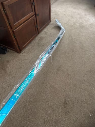 New bauer supreme fuse p92 77flex left handed (still in packaging)