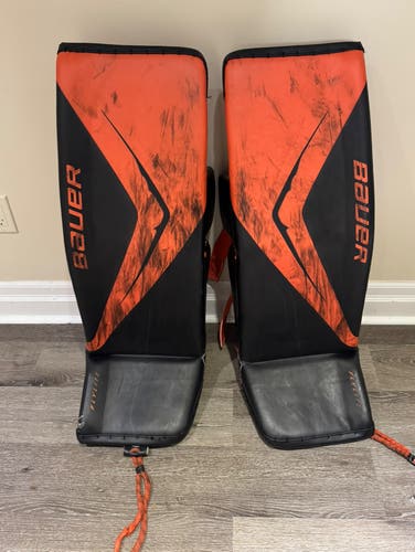 XL 2025 Bauer FlyLite Goalie Leg Pads Pro Stock (Used)
