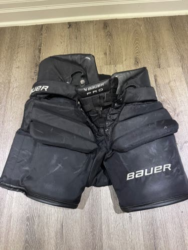 Senior Large 2024 Bauer Pro Hockey Goalie Pants (Used)