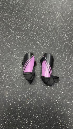 Used NEWOX Soccer Shin Guards Junior Black SM 11849-S000043854