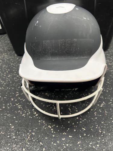 Used RIP-IT VISION Batting Helmet w/Mask Black And White M/L 11849-S000043844