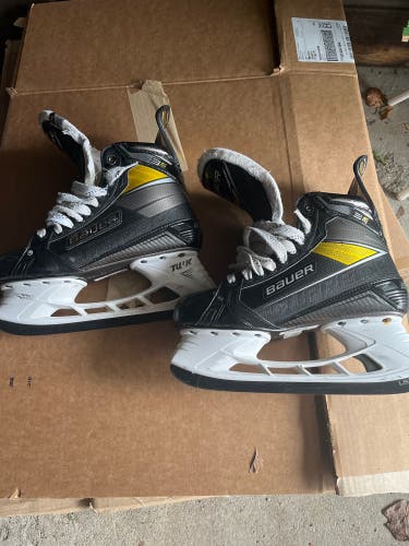 Black/Yellow 2020 Bauer Supreme 3S Pro Hockey Skates Regular Width 9 (Used)