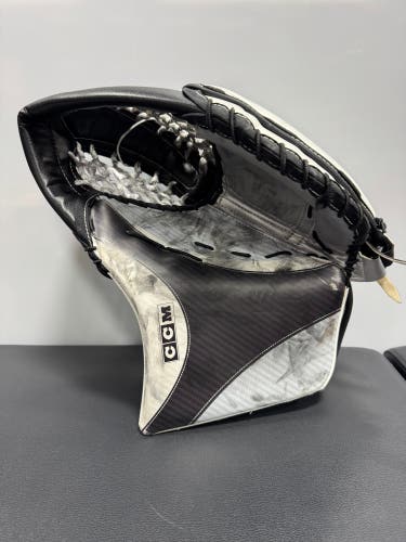 CCM Axis XF Pro Custom Regular (Used)