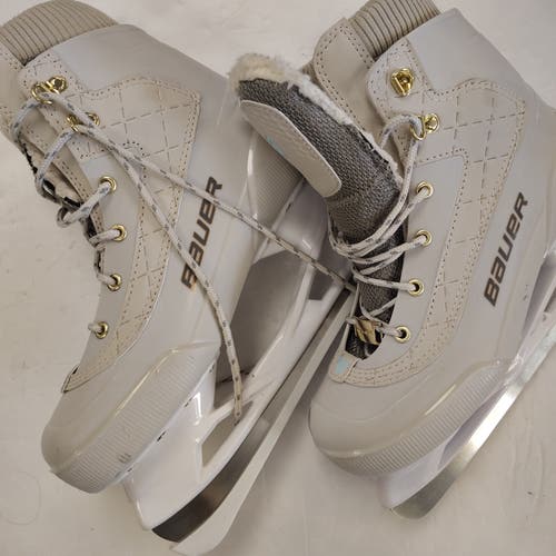 Bauer Tremblant Recreational Hockey Skates 6 (Used)