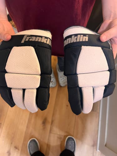 Franklin Street Hockey Gloves 10" (Used)
