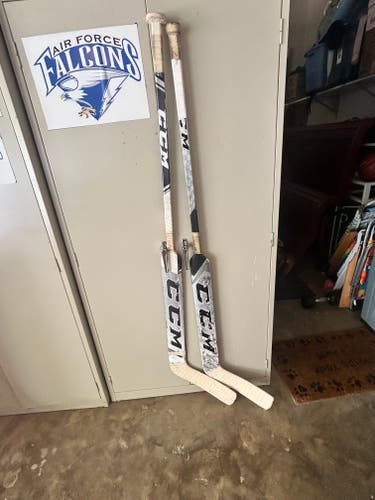 Senior CCM Extreme Flex 4 Regular Goalie Stick 27" Paddle (Used)