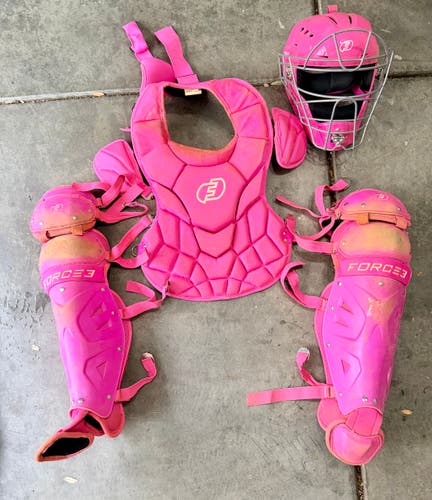 Force3 Pink Catcher's Set (Used)