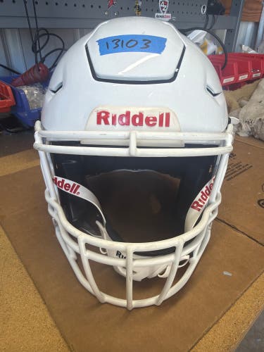 USED RIDDELL FLEX ADULT HELMET - LARGE - WHITE METALLIC