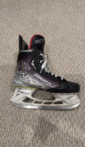 Bauer Vapor Hyperlite Hockey Skates 6.5 Fit 3 [OPEN TO OFFERS]