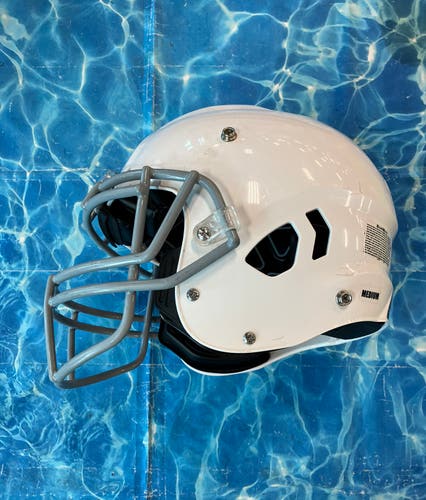 Youth Medium Schutt Vengeance A11 Helmet (Used)
