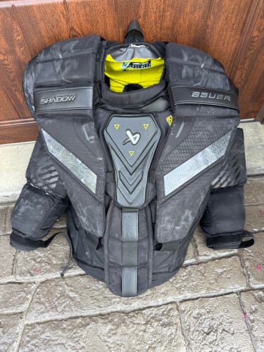 Large 2024 Bauer Shadow Goalie Chest Protector (Used)