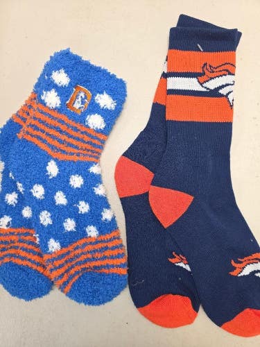 ST40 Mens NFL DENVER BRONCOS Lot of 2 Crew Socks LARGE 8-13 New