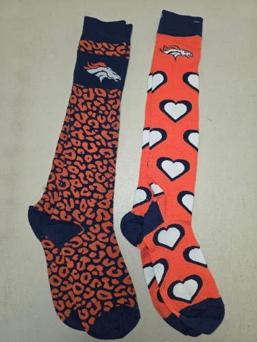 ST56 Mens NFL DENVER BRONCOS Lot of 2 Crew Socks MEDIUM 5-10 New