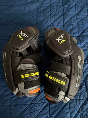 Senior Small CCM Tacks XF Pro Elbow Pads (Used)