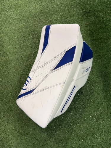 Intermediate Warrior Ritual G7 Pro Goalie Gloves & Blockers Regular (Used)