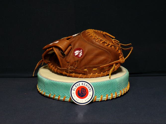 RH Nokona Catcher's W-V3250 Softball Glove 32.5" (Used)