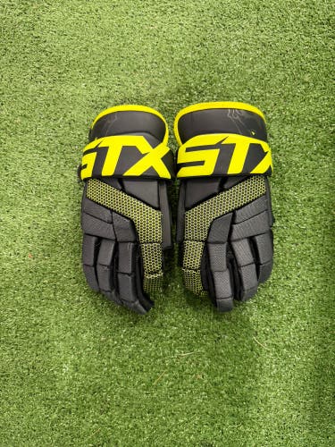 12" STX Stallion 100 Lacrosse Gloves (Used)