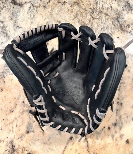 Wilson A2000 1786 RH Infield Baseball Glove 11.5" (Used)