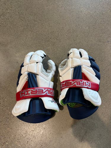 Medium Maverik Max Lacrosse Gloves (Used)