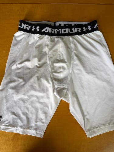 White Large Boys Under Armour Compression (Used)