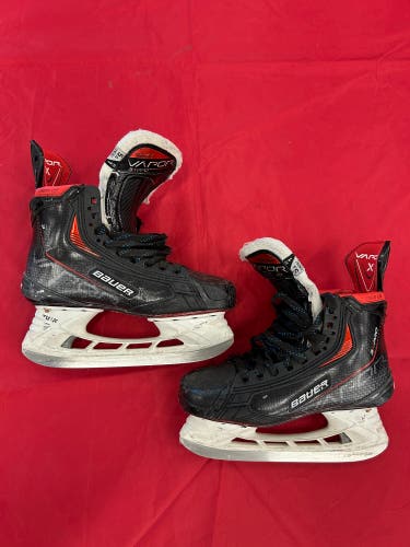 Intermediate Bauer Vapor 3X Pro Hockey Skates | Size 5.5