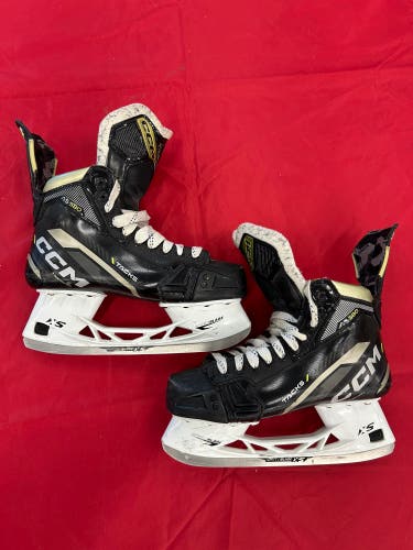 Senior CCM Tacks AS580 Hockey Skates 8 (Used)