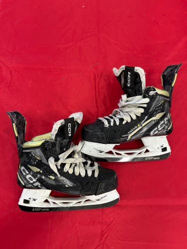 Senior CCM Tacks AS-590 Hockey Skates 9.5 (Used)