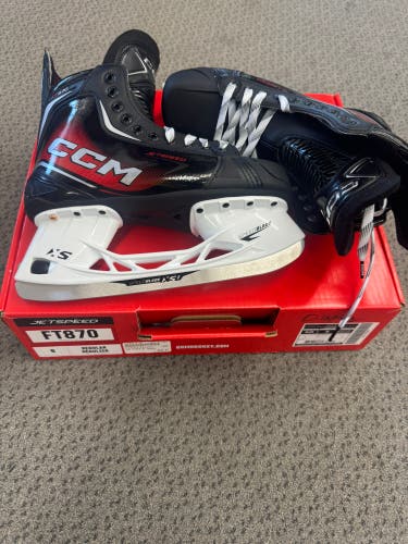 CCM JetSpeed FT870 Hockey Skates 8 (New) Regular Fit