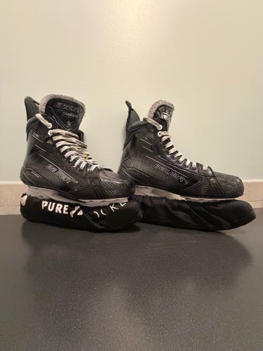Black 2024 Bauer Supreme M50 Pro Hockey Skates Size 9, Fit 3 (Used)