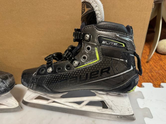 2021 Bauer Elite Hockey Goalie Skates Regular Width Size 5.5 (Used)