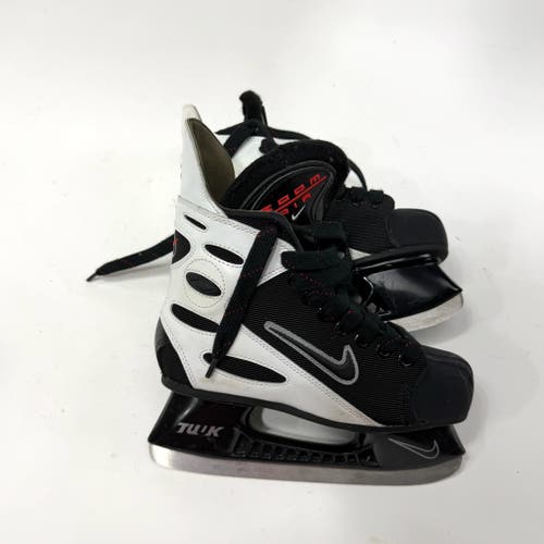 Used Nike Zoom Air Hockey Skates | Youth Size 4.5
