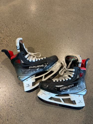 Junior Bauer Vapor X5 Pro Hockey Skates Regular Width Size 3.5 (Used)
