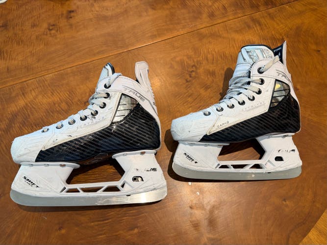 White/Black "Tuxedo" 2025 True Catalyst 5x4 Hockey Skates Regular Width Size 3.5 (Used)