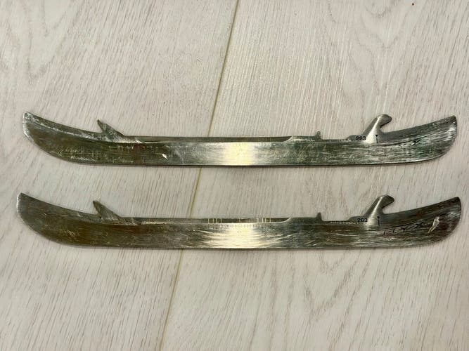 Bauer Fly-X 263 mm Skate Steel fits Bauer PowerFly Runner (Used)