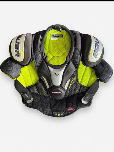 Bauer Vapor FLY40 Junior Medium Hockey Shoulder Pads – Black/Neon