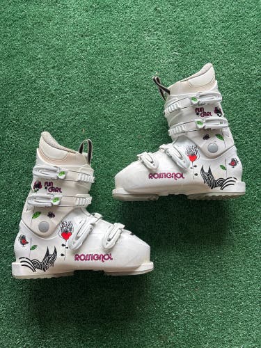 Kid's Rossignol Fun Girl Ski Boots (Used) | Mondo 24.5 (285mm)