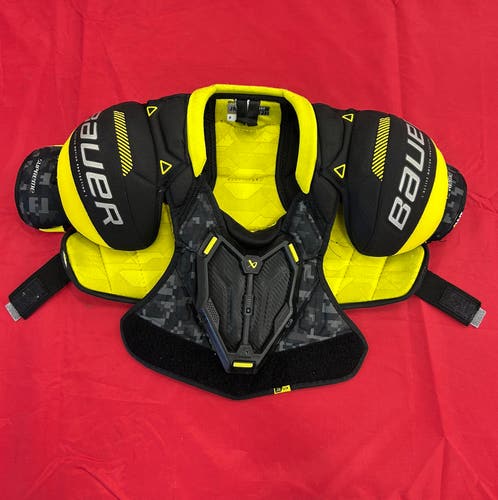 Small Junior Bauer Supreme M3 Shoulder Pads (Used)