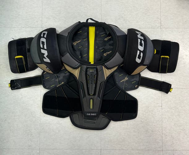 Large Senior CCM AS580 Shoulder Pads (Used)