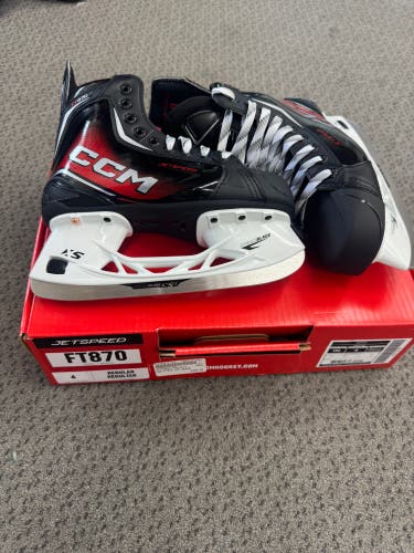 CCM JetSpeed FT870 Hockey Skates Size 4 (New)
