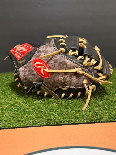 *Super Rare* Rawlings Gamer Series “Digital Camo” RH Catcher's Baseball Glove 33" (Used)