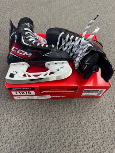 CCM JetSpeed FT870 Hockey Skates Size 3.5 (New)