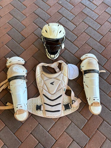 White Intermediate Easton Jen Schro The Very Best Catcher's Combo