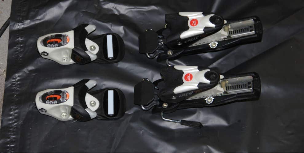 NEW ROSSIGNOL kids ski bindings size adjustable 0.75-2.5 din